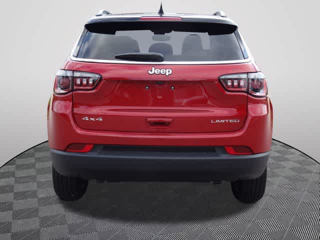 Used 2026 Jeep Compass Limited w/ Sun, Sound & Navigation Group AWD/4WD image 3