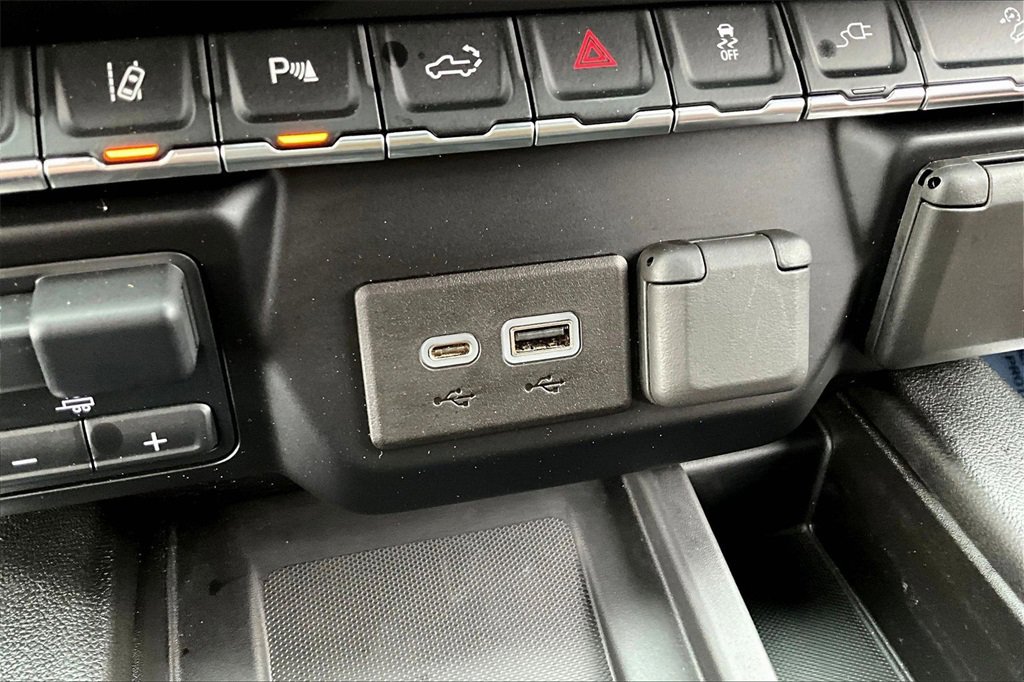 Used 2020 Chevrolet Silverado 3500 High Country w/ Z71 Off-Road Package image 33