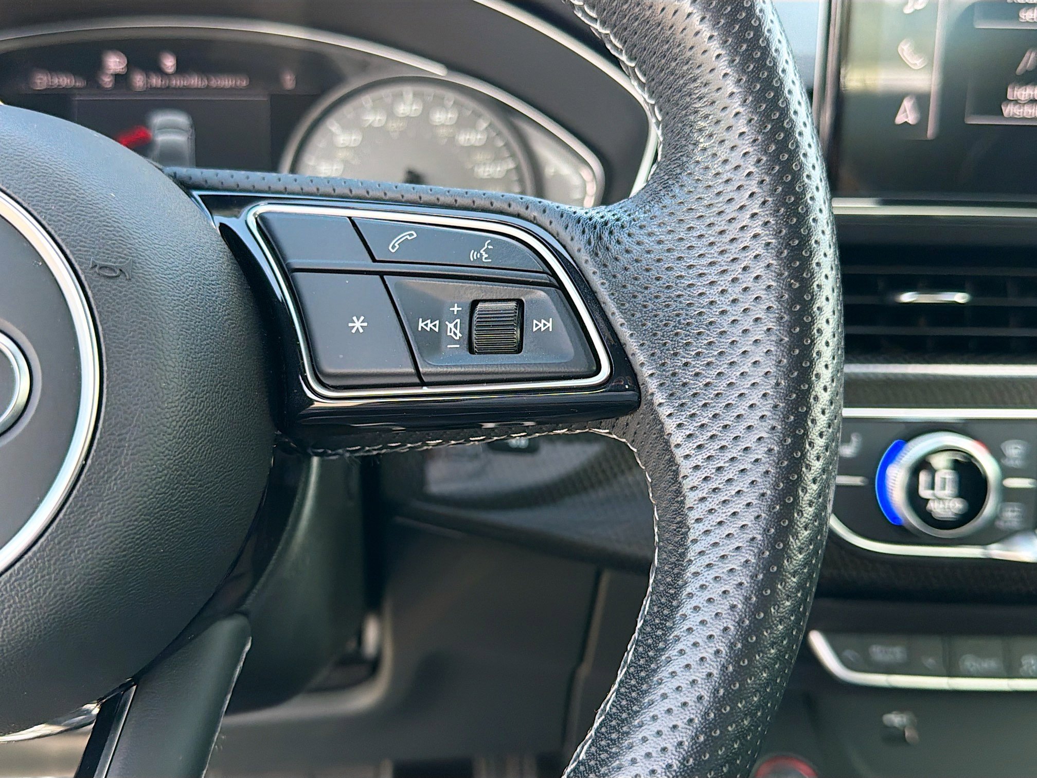 Used 2023 Audi S5 Premium image 37