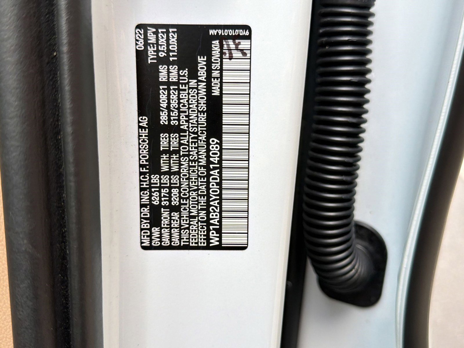 Used 2023 Porsche Cayenne S image 21