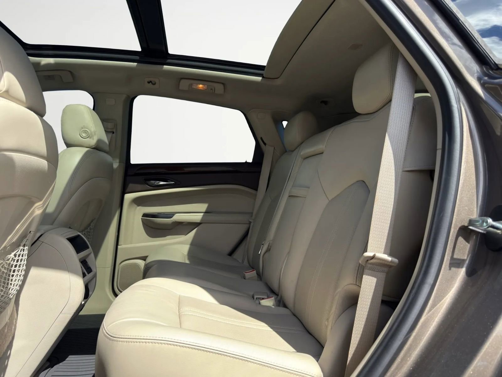 Used 2016 Cadillac SRX Luxury w/ Driver Awareness Package image 26