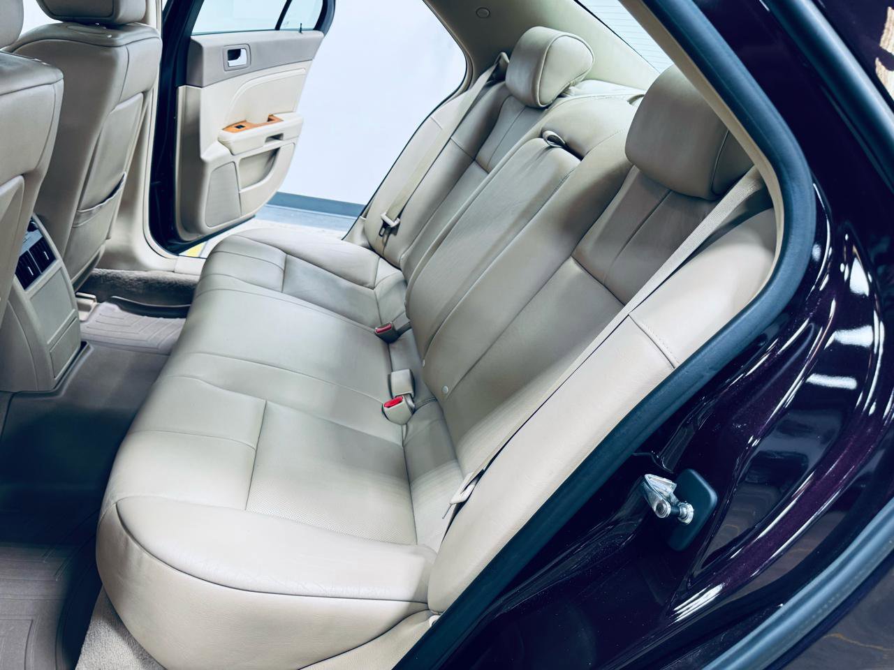 Used 2009 Cadillac STS Luxury w/ Rwd Preferred Equipment Group image 34