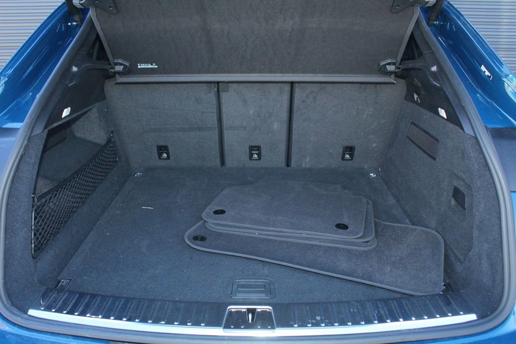 Certified 2025 Porsche Cayenne Coupe AWD/4WD image 12