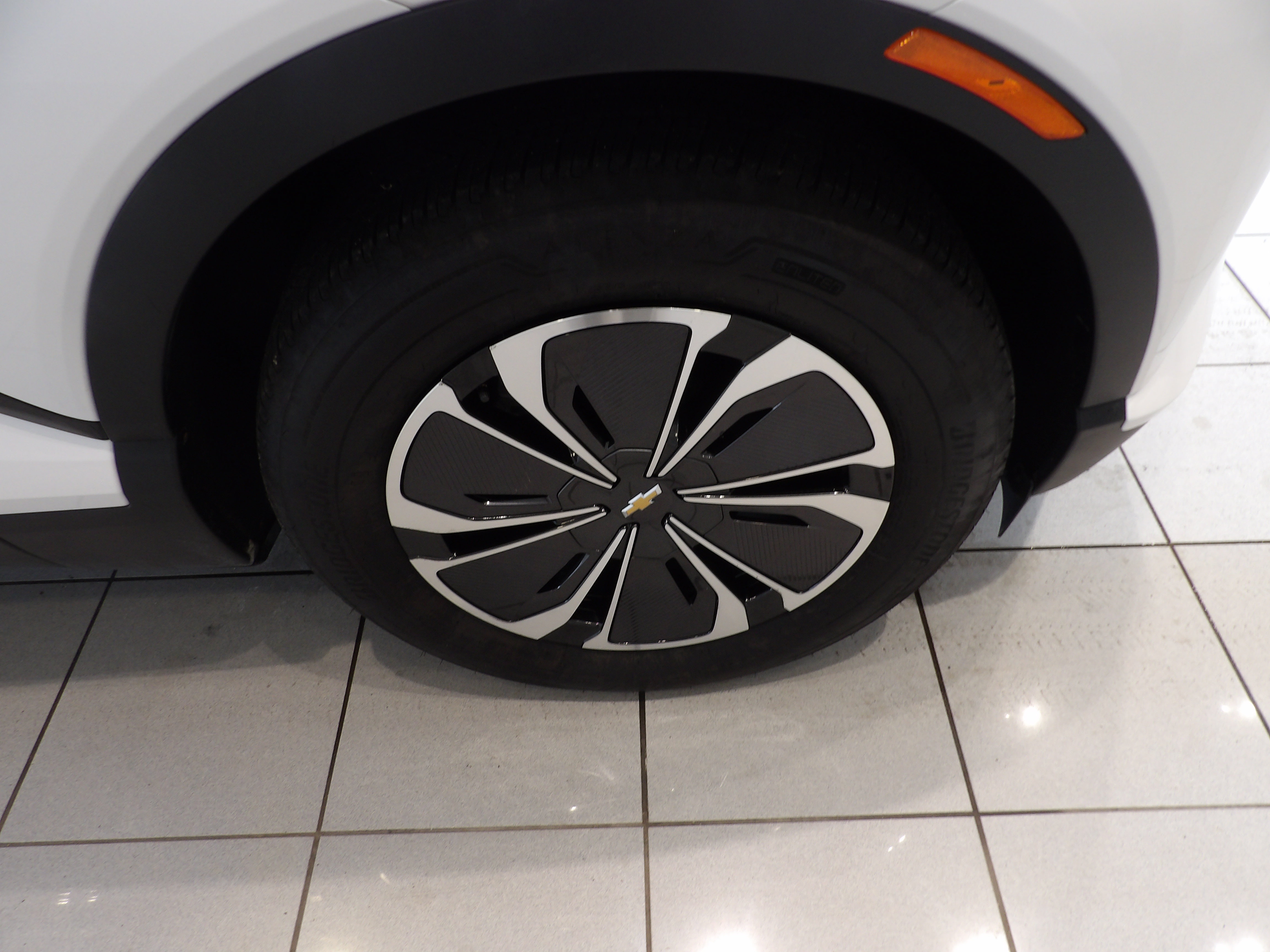 Used 2024 Chevrolet Blazer EV LT AWD/4WD image 29