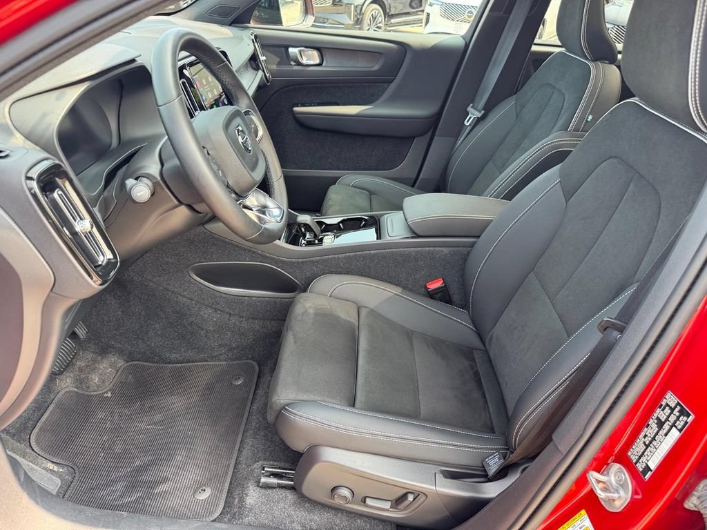 Certified 2023 Volvo C40 P8 Recharge Plus w/ Climate Package AWD/4WD image 8