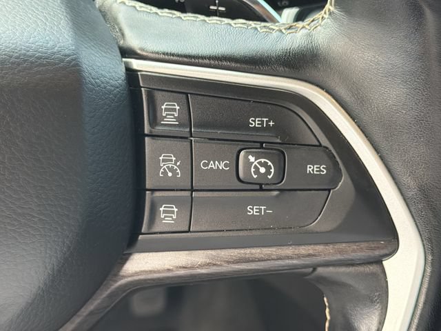 Used 2021 Jeep Grand Cherokee L Limited w/ Luxury Tech Group II AWD/4WD image 25