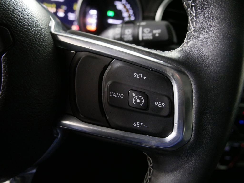 Used 2023 Jeep Wrangler Unlimited Sahara w/ Cold Weather Group AWD/4WD image 24