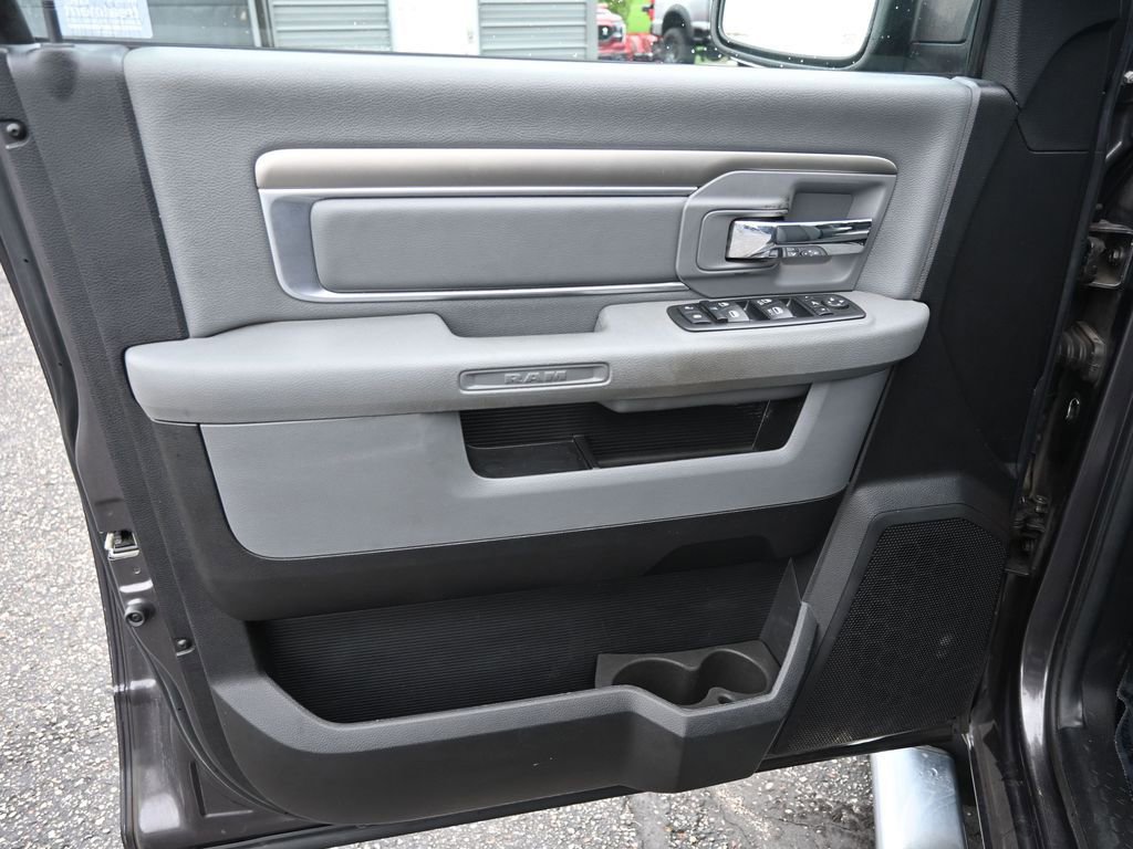 Used 2015 RAM 1500 Outdoorsman image 11