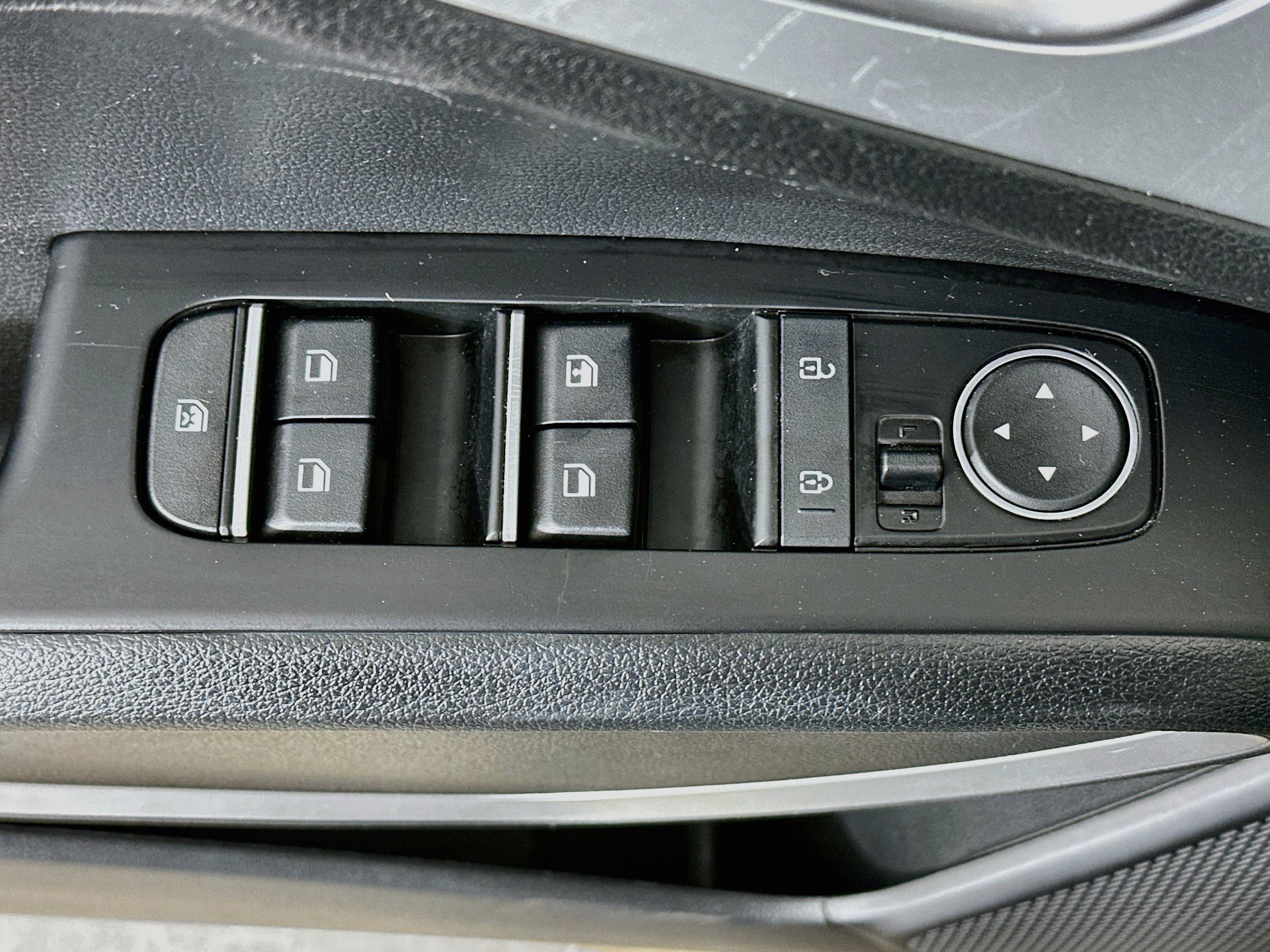 Used 2024 Kia Soul LX w/ Option Group 015 FWD image 15