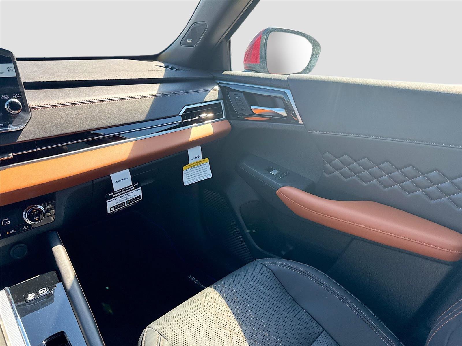 New 2025 Mitsubishi Outlander SEL image 24
