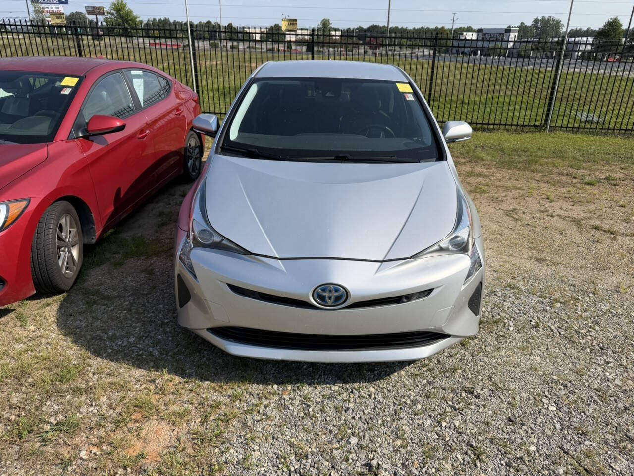 Used 2017 Toyota Prius Four FWD image 2