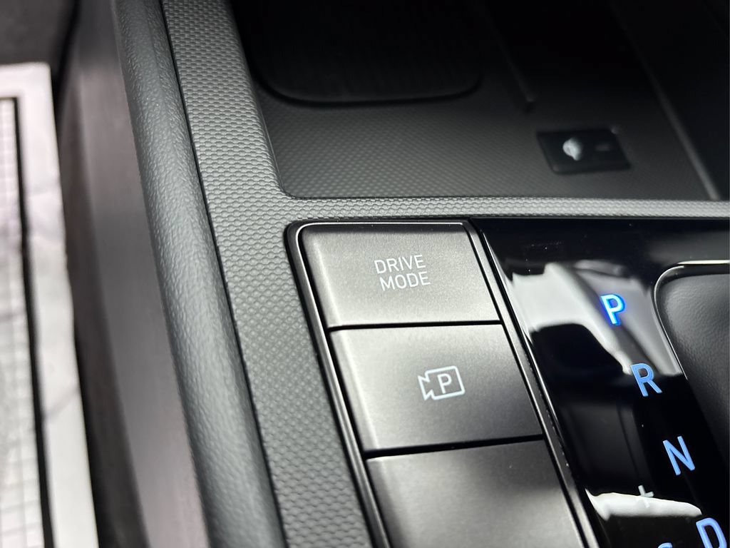 New 2026 Hyundai Elantra SEL FWD image 34