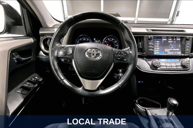 Used 2016 Toyota RAV4 XLE AWD/4WD image 11