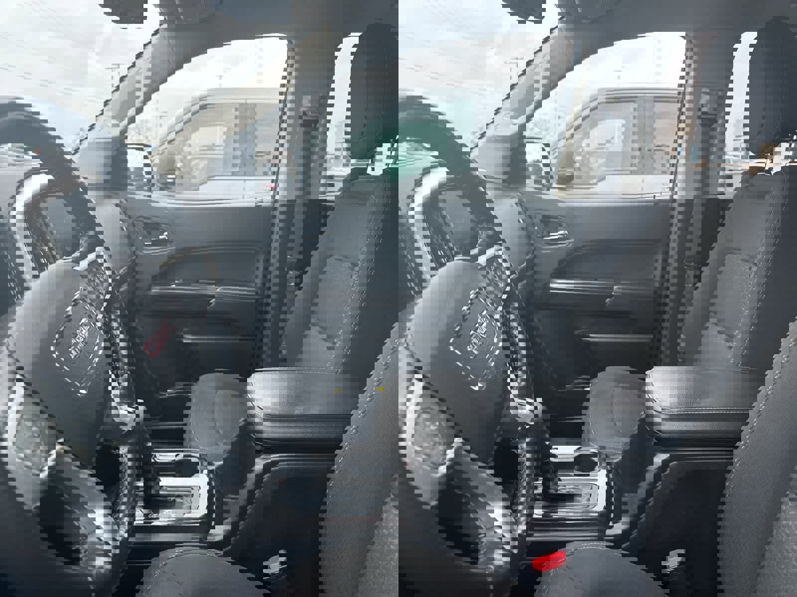 Used 2016 GMC Canyon SLE w/ Nightfall Edition image 29