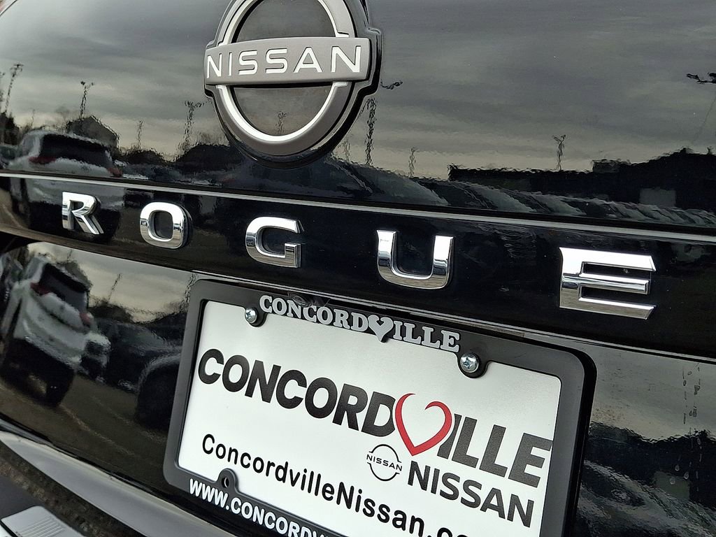 Certified 2023 Nissan Rogue SV image 30