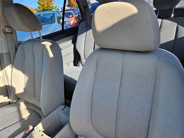 Used 2007 Kia Rondo LX w/ Convenience Pkg image 12