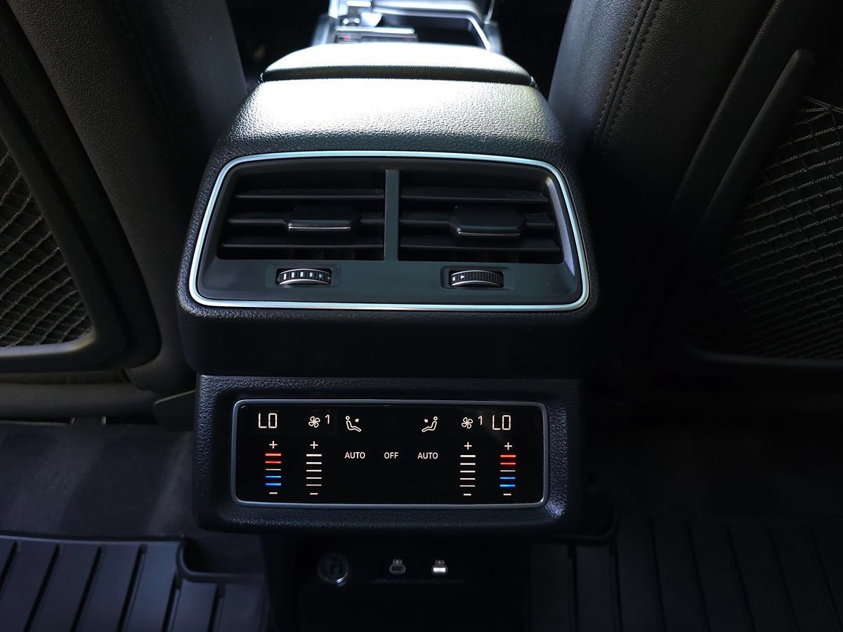 Used 2024 Audi Q8 e-tron Premium AWD/4WD image 17