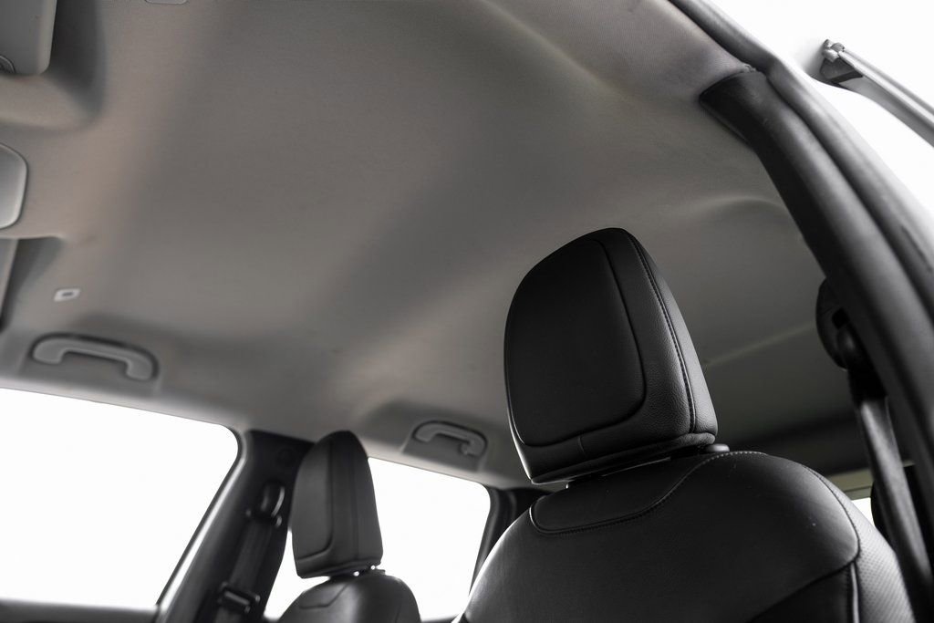 Used 2021 Jeep Renegade Limited image 43