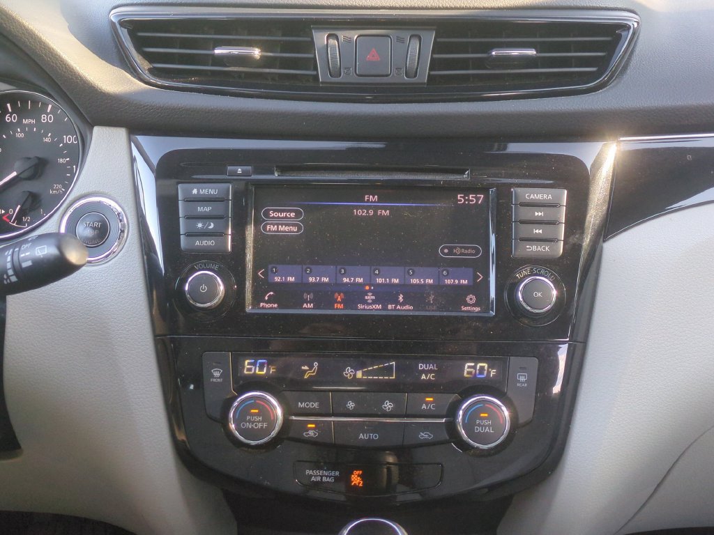 Used 2019 Nissan Rogue Sport SL AWD/4WD image 16
