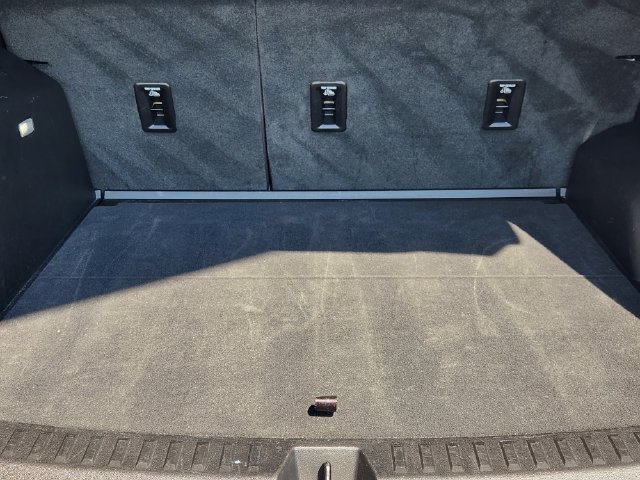 Used 2026 Chevrolet Equinox LT FWD image 32