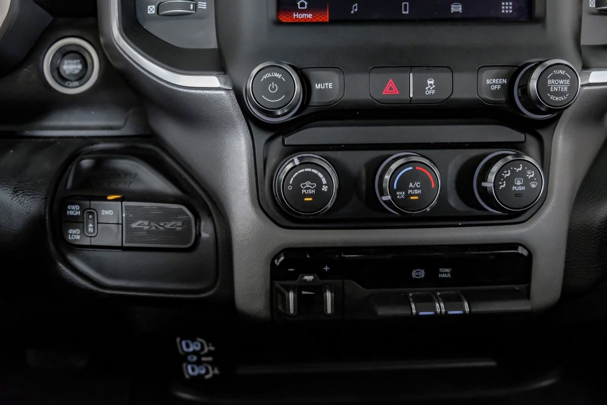 Used 2024 RAM 3500 Big Horn image 26