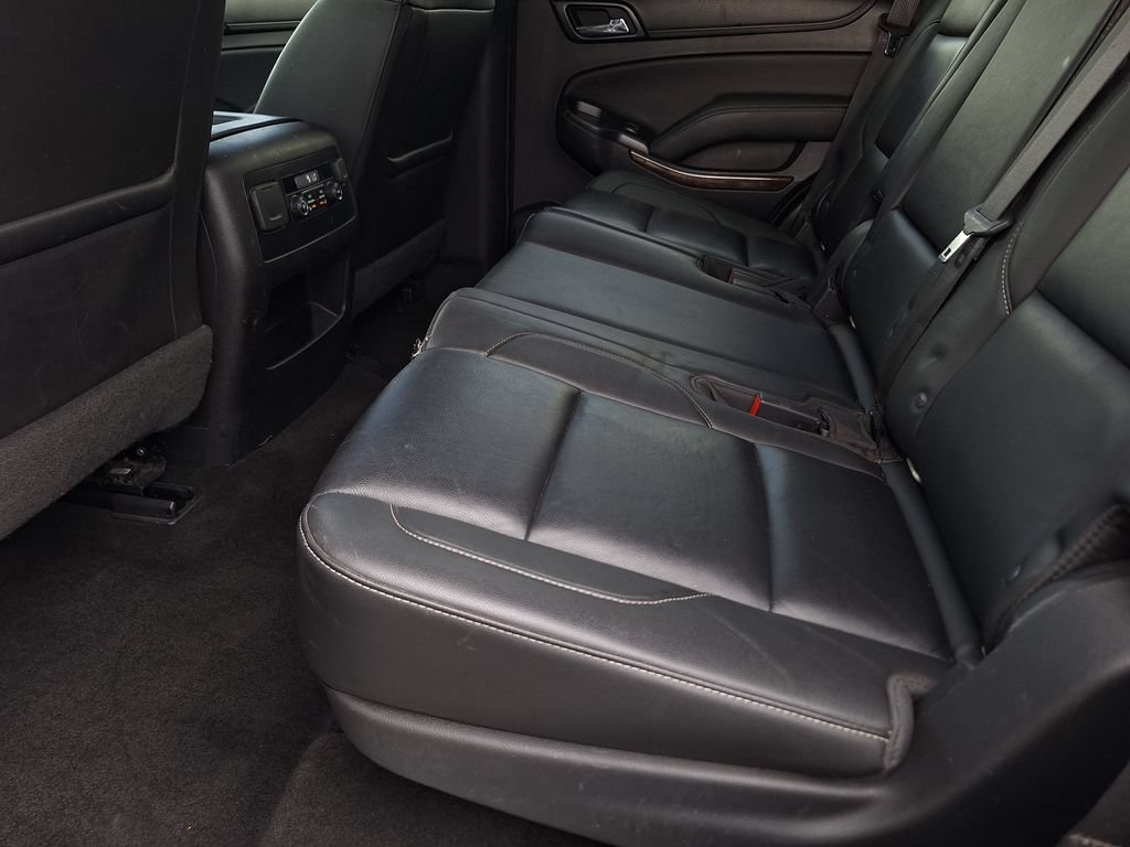 Used 2018 Chevrolet Tahoe LT w/ Luxury Package AWD/4WD image 12