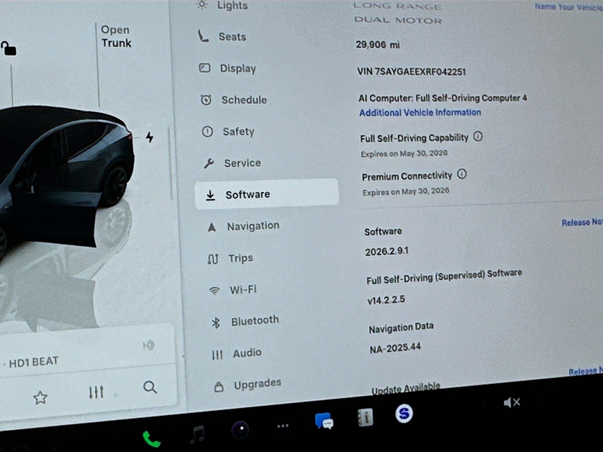 Used 2024 Tesla Model Y Long Range AWD/4WD image 17