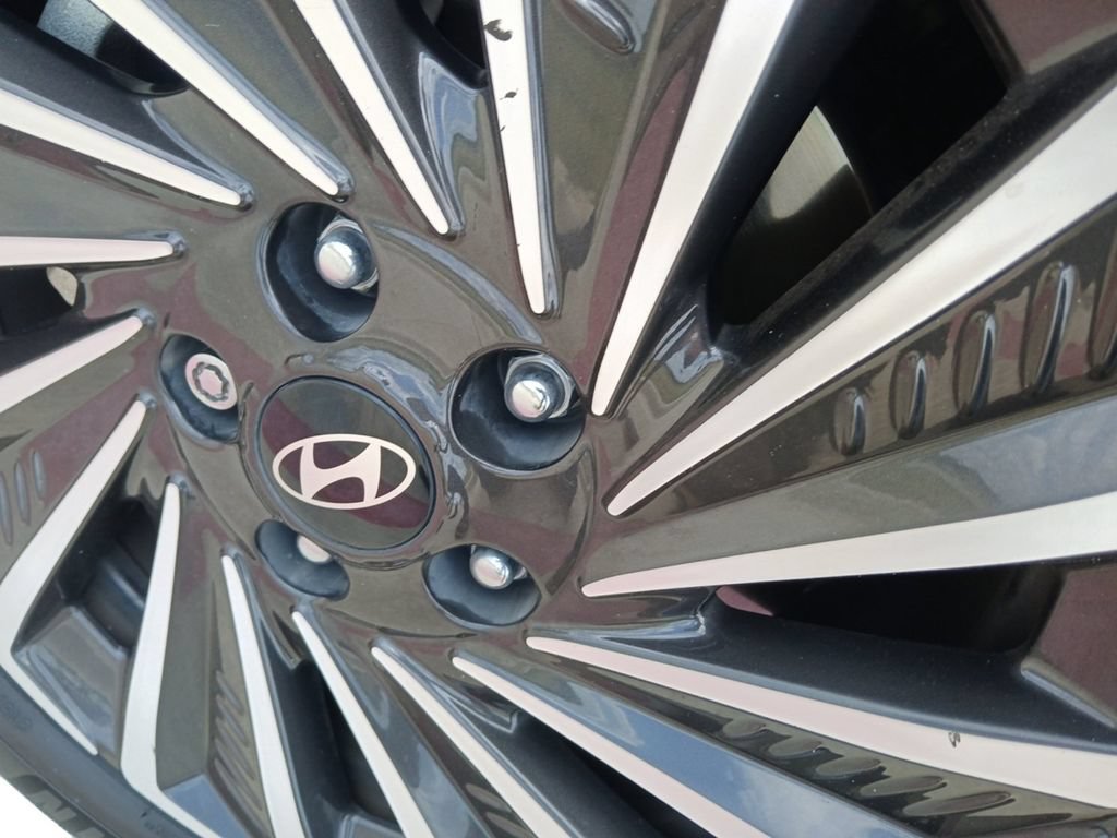 Used 2024 Hyundai Sonata SEL FWD image 16