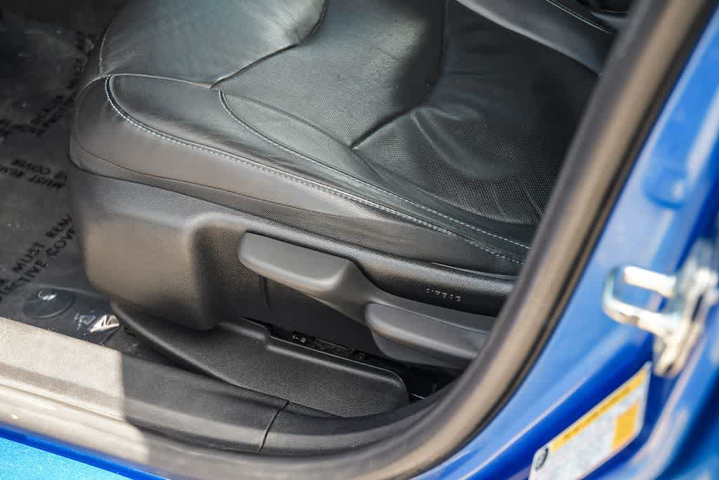 Used 2018 Chevrolet Volt LT w/ Comfort Package FWD image 24