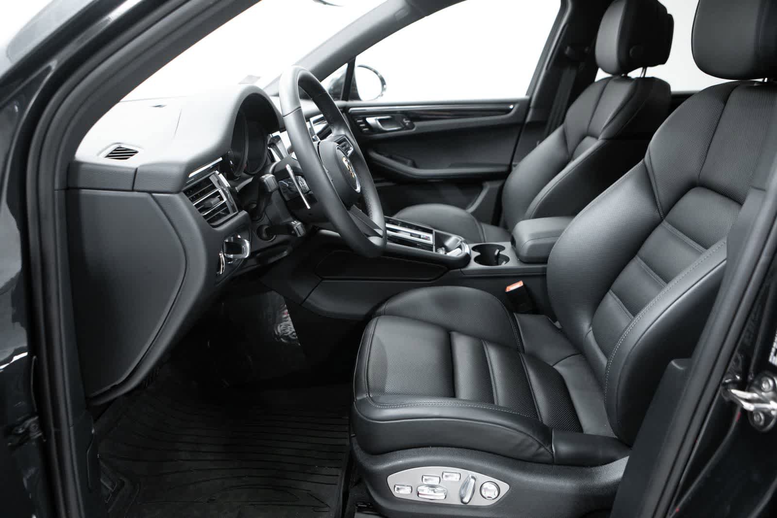 Certified 2026 Porsche Macan image 23