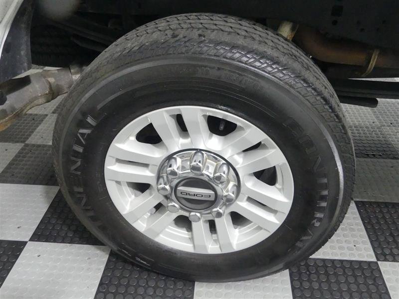 Used 2017 Ford F250 XL w/ Power Equipment Group AWD/4WD image 13