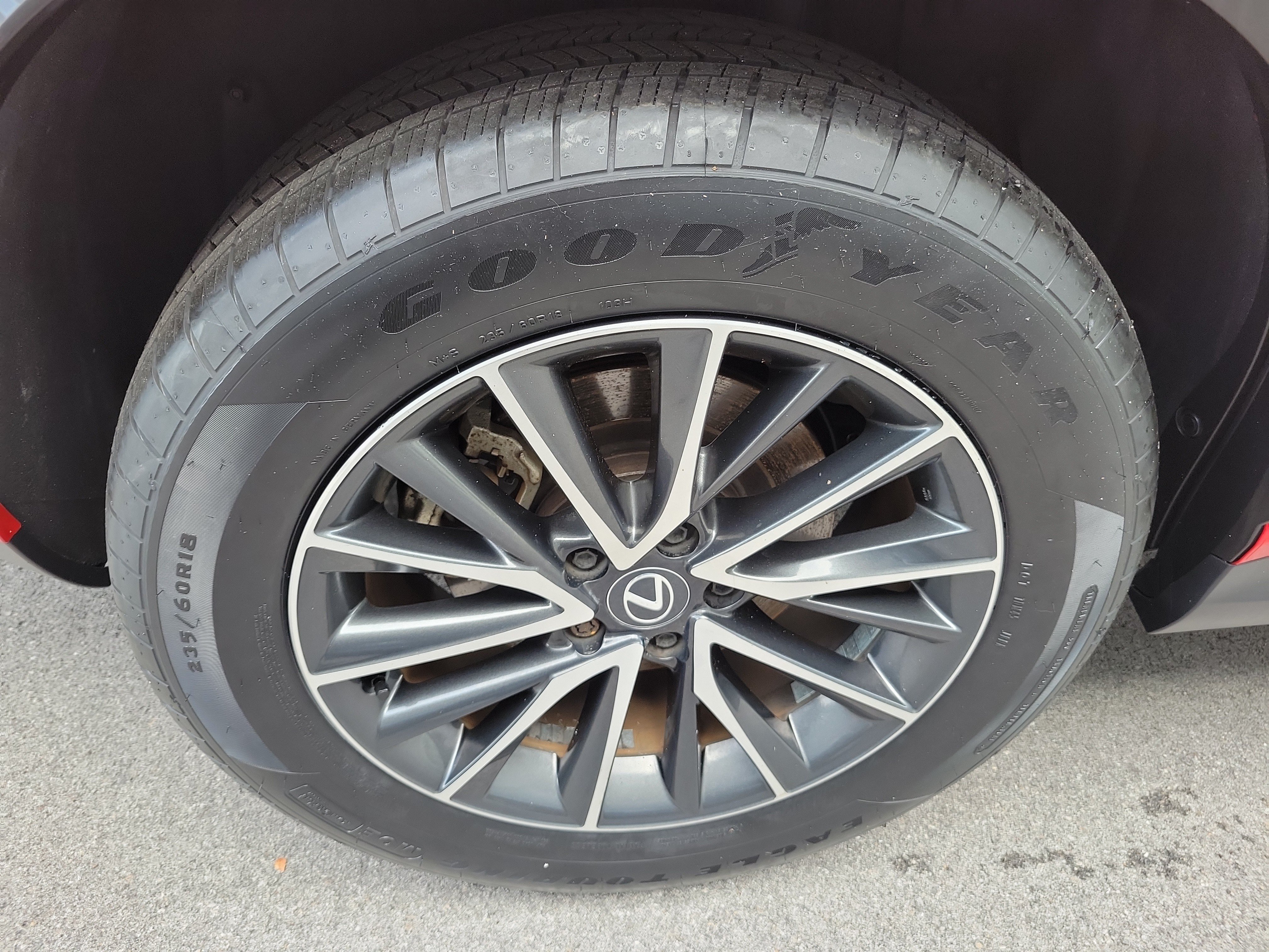 Used 2025 Lexus NX 250 FWD w/ Towing Package (2000 Lbs) image 7