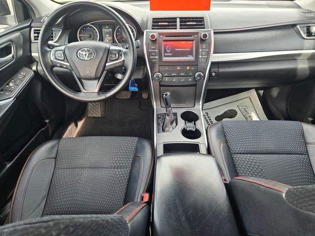 Used 2015 Toyota Camry SE image 11