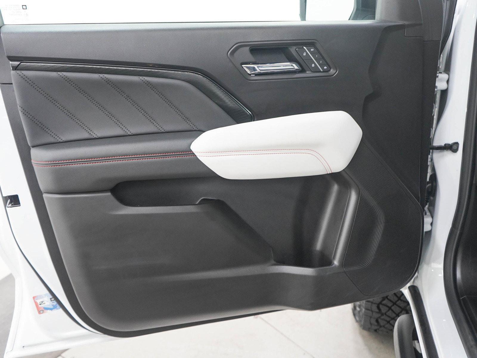 Used 2026 GMC Canyon AT4X AWD/4WD image 20