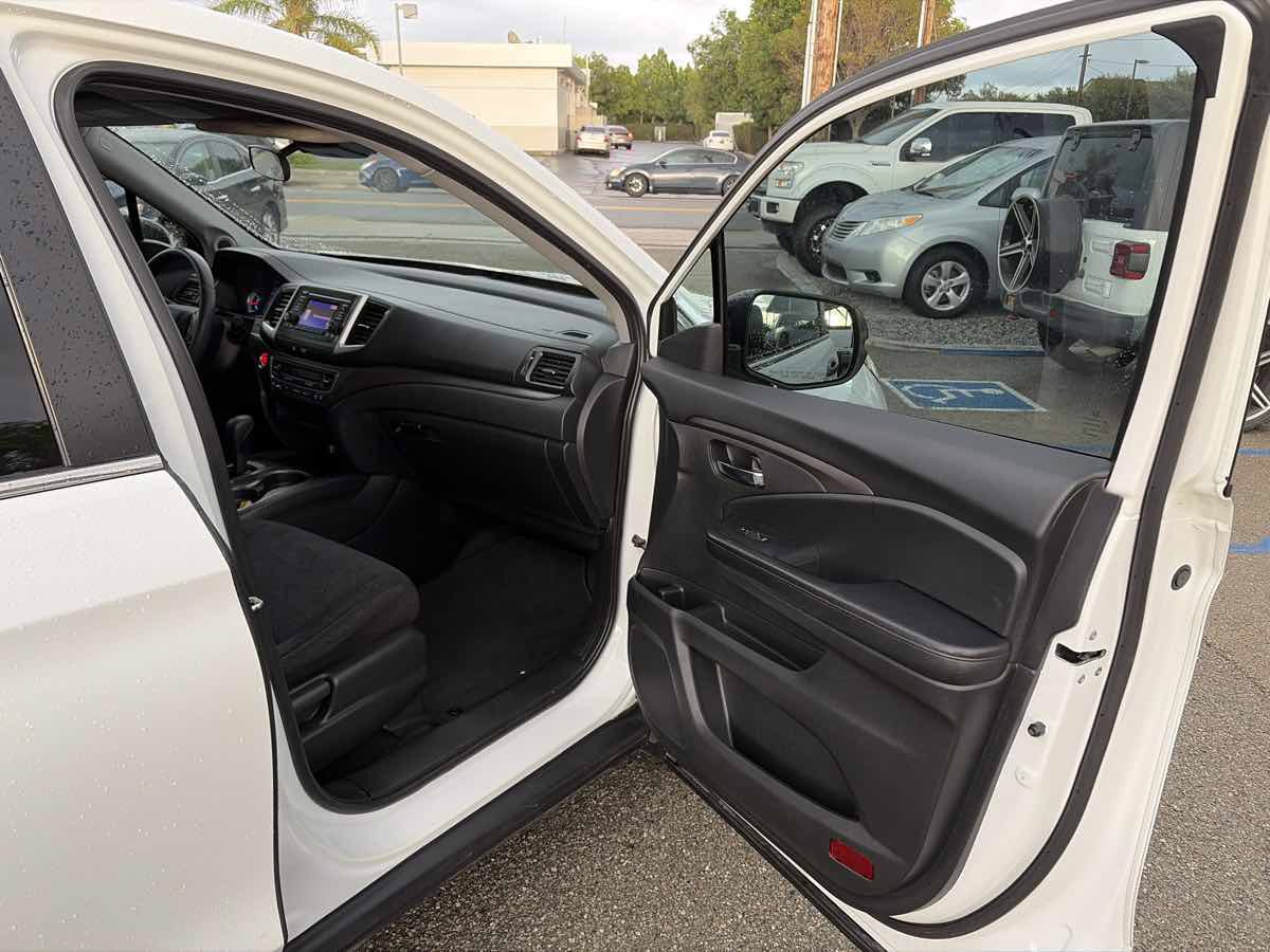 Used 2020 Honda Pilot LX image 28