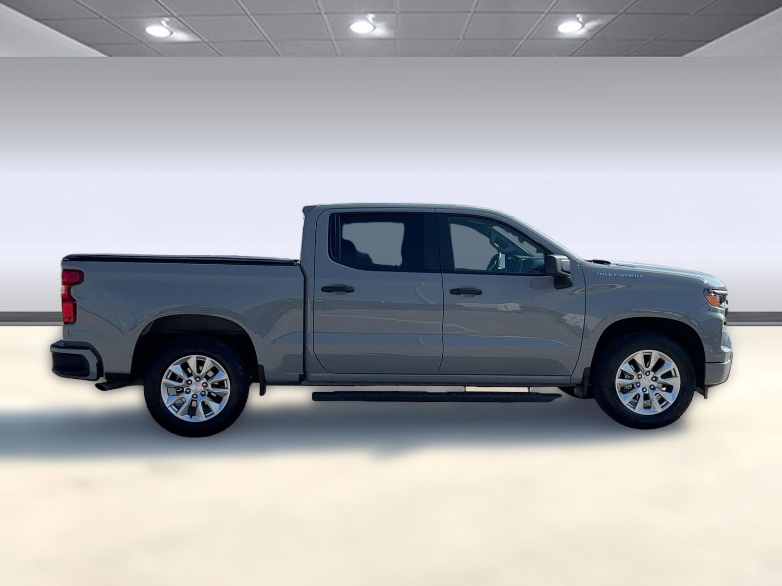 Used 2025 Chevrolet Silverado 1500 Custom image 8
