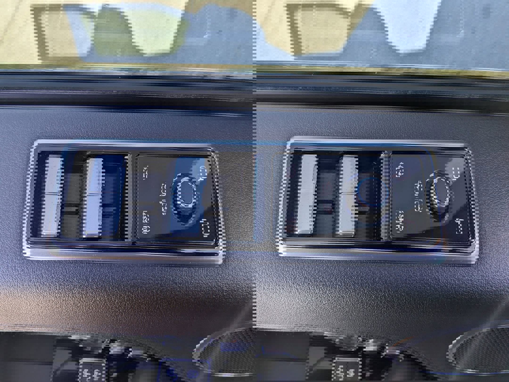 Used 2019 Land Rover Range Rover Supercharged image 21