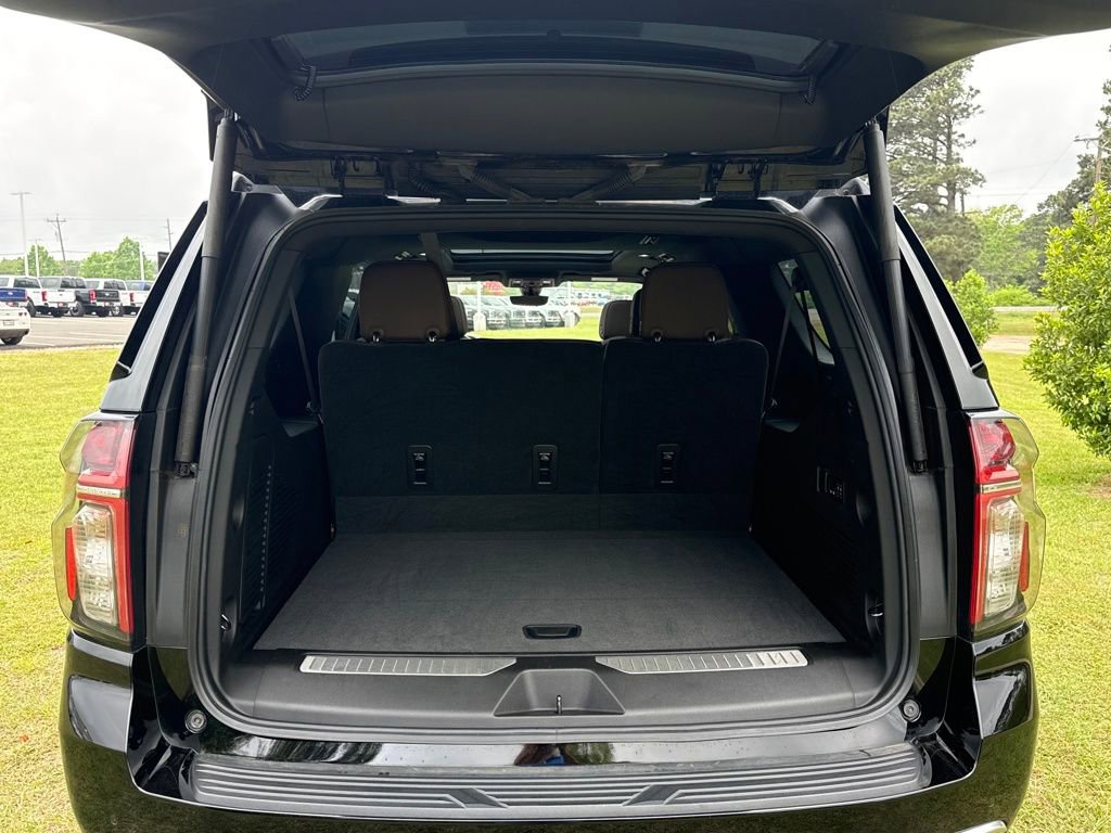 Used 2021 Chevrolet Suburban High Country image 47