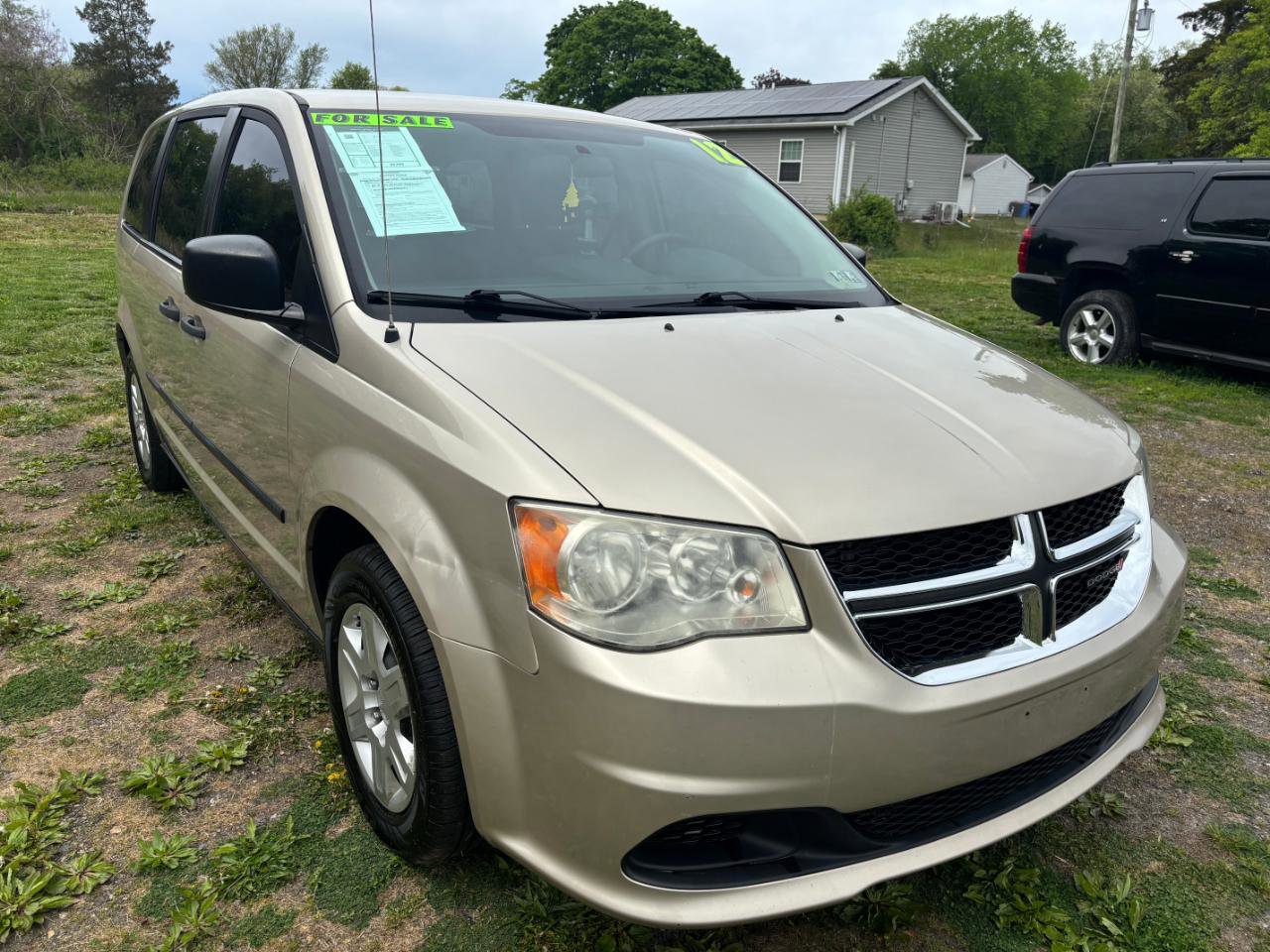 Used 2012 Dodge Grand Caravan American Value Package FWD image 3