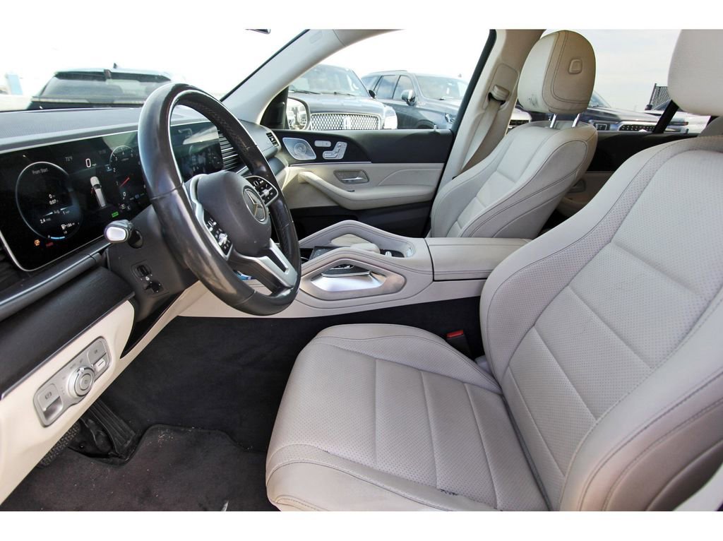 Used 2020 Mercedes-Benz GLS 450 4MATIC image 6