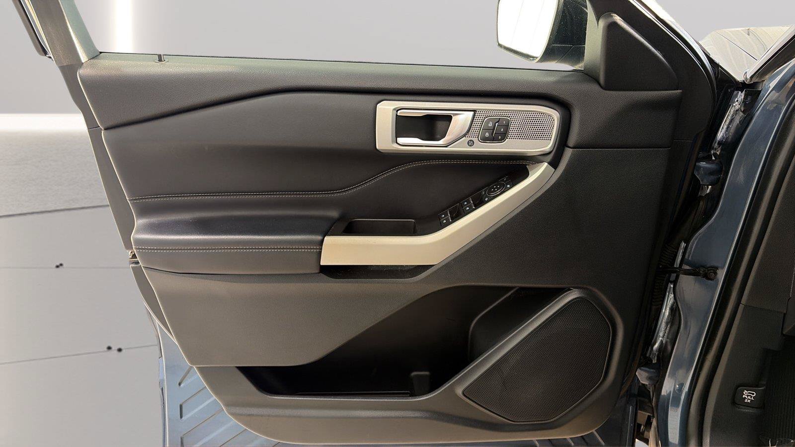 Certified 2020 Ford Explorer Limited AWD/4WD image 19