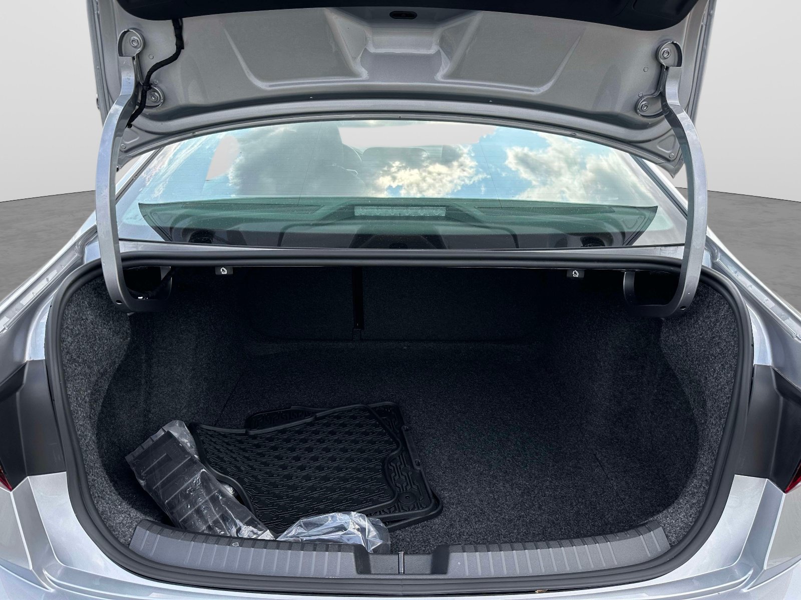 Certified 2026 Volkswagen Jetta Sport FWD image 12