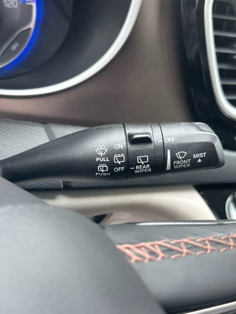 Used 2017 Chrysler Pacifica Touring-L FWD image 28