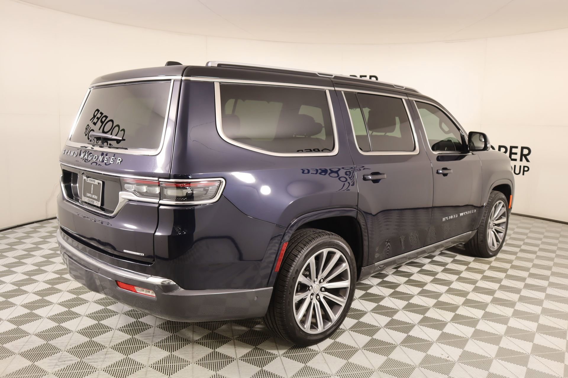 Used 2022 Jeep Grand Wagoneer Series II image 23