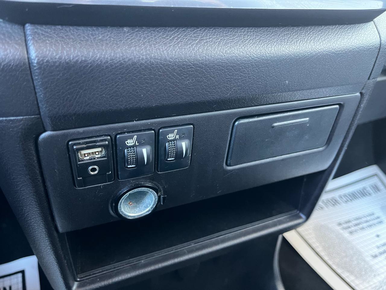 Used 2015 Toyota Sienna Limited FWD image 39
