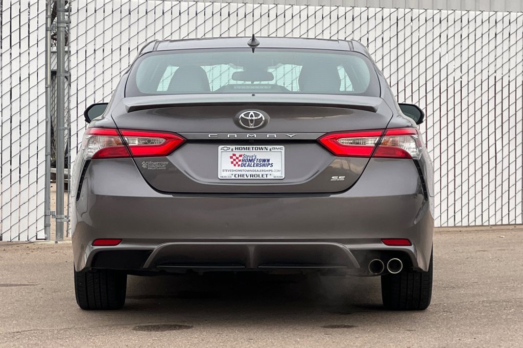 Used 2019 Toyota Camry SE image 5