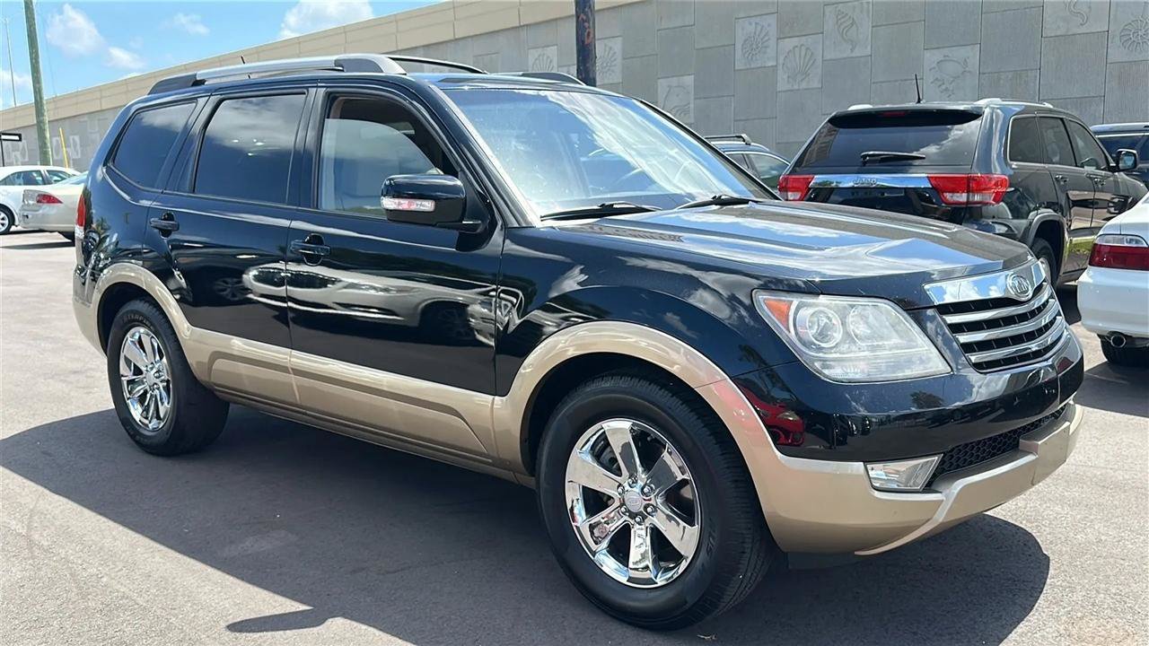 Used 2009 Kia Borrego EX w/ Premium Pkg RWD image 5