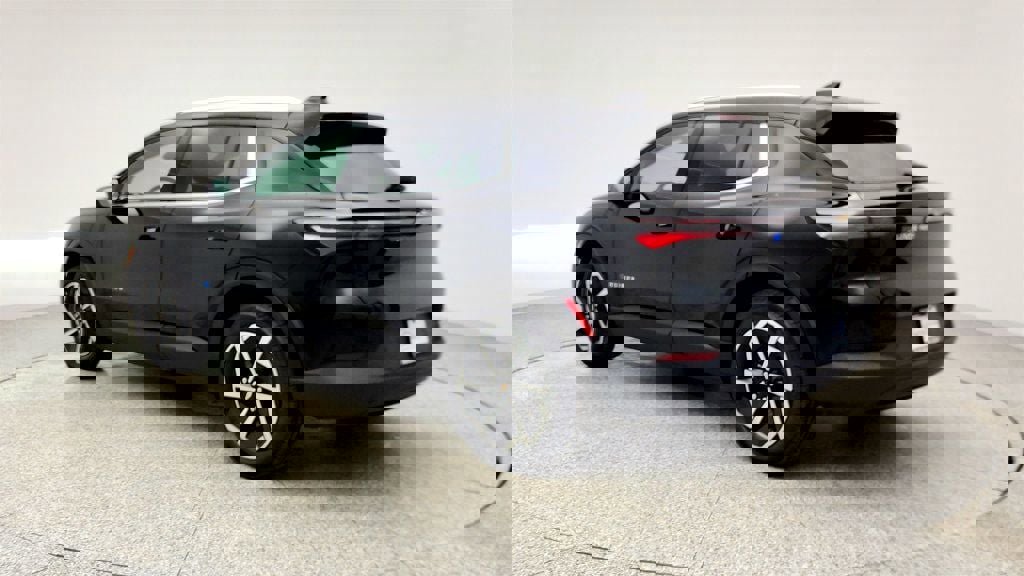 Used 2026 Chevrolet Equinox EV LT image 7