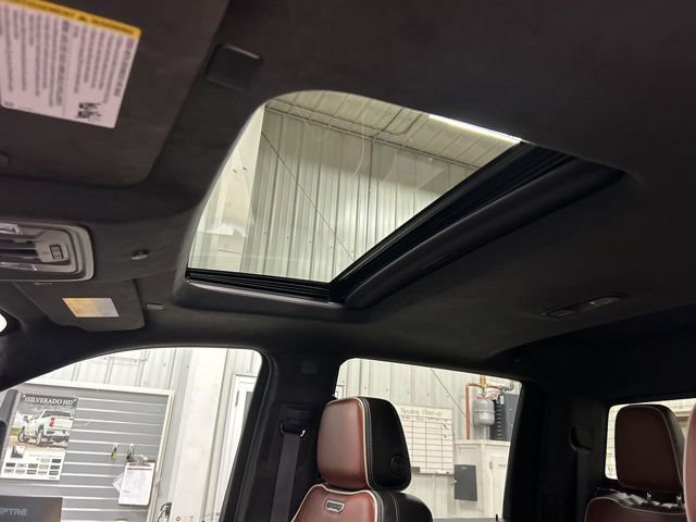Used 2025 GMC Sierra 3500 Denali Ultimate image 32