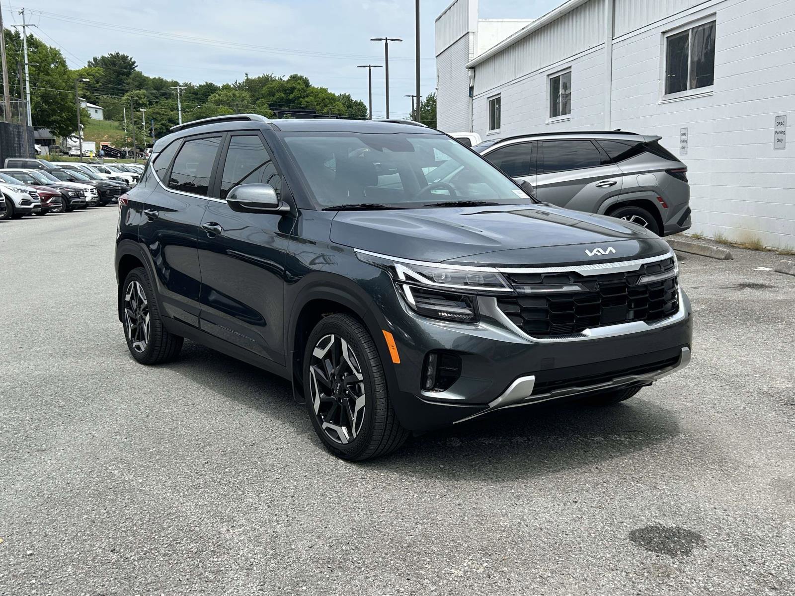 Used 2025 Kia Seltos SX w/ SX Sunroof Package